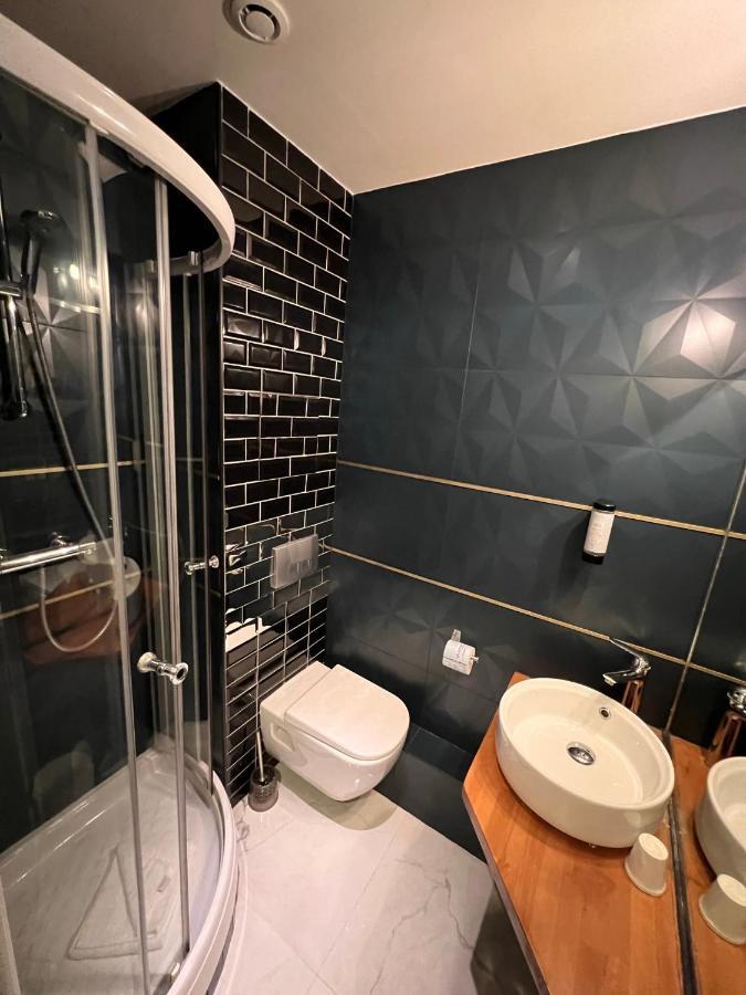 Standard Double or Twin Room,1743147504:JPEG