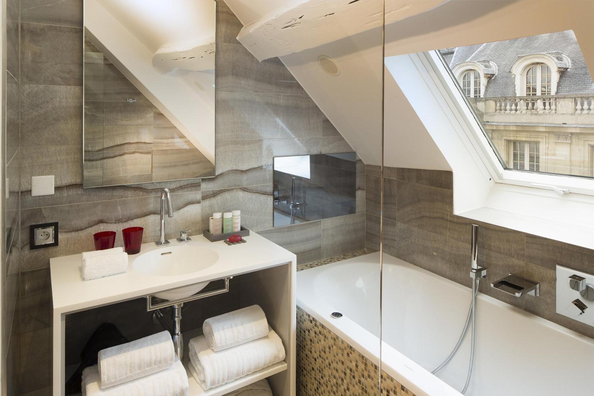 Deluxe Junior Suite