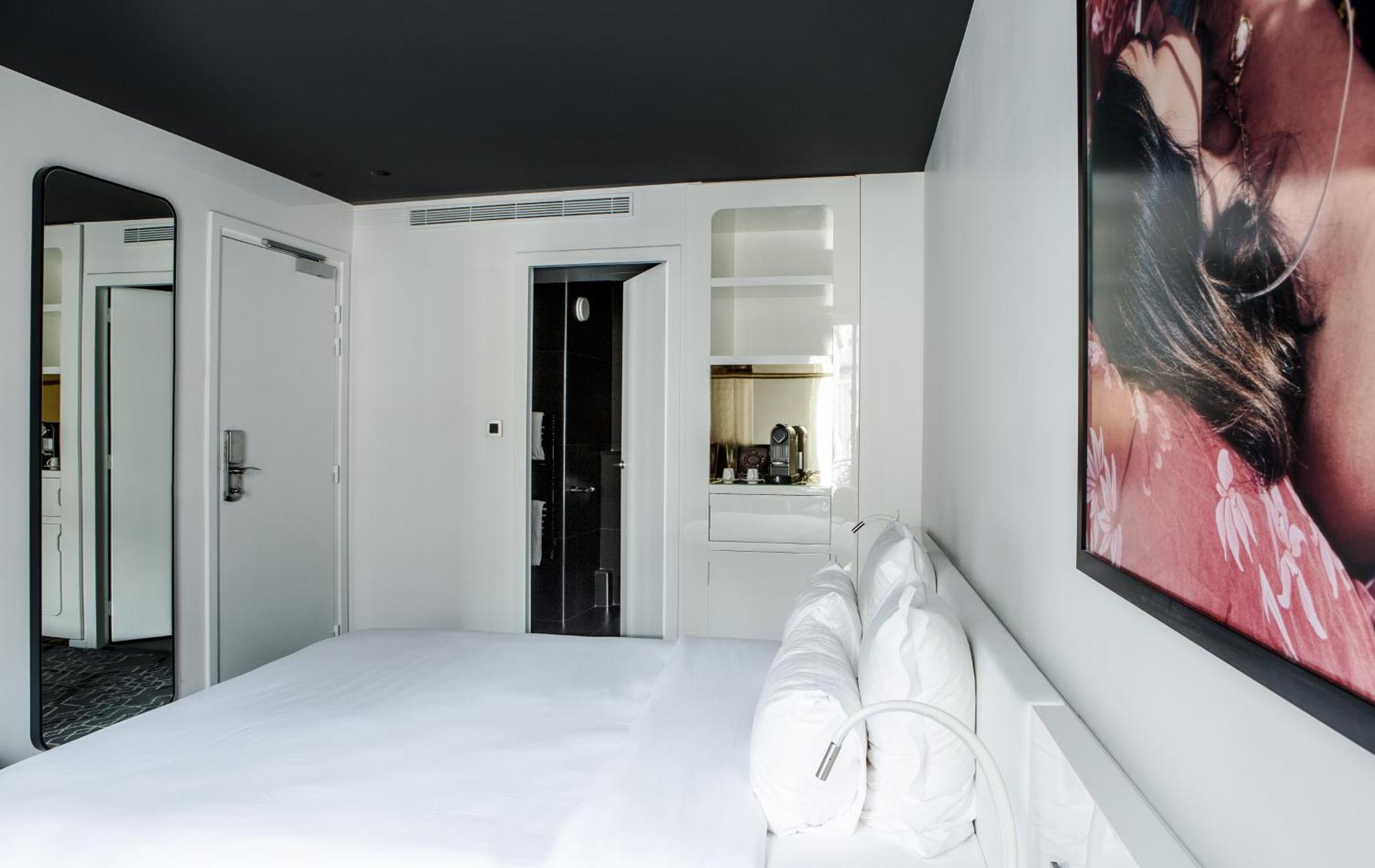 Privilege Room