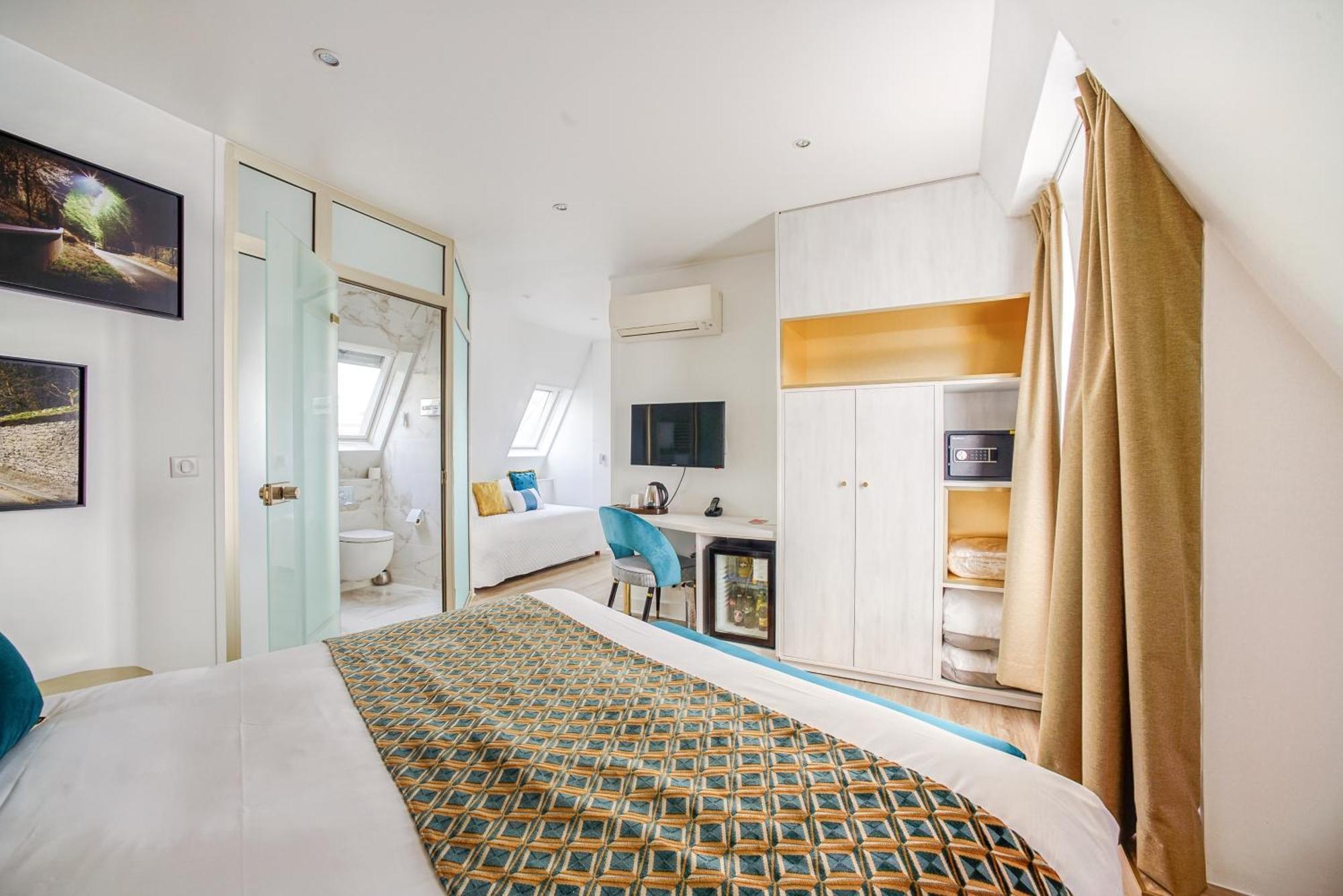 Triple Room Balcony
