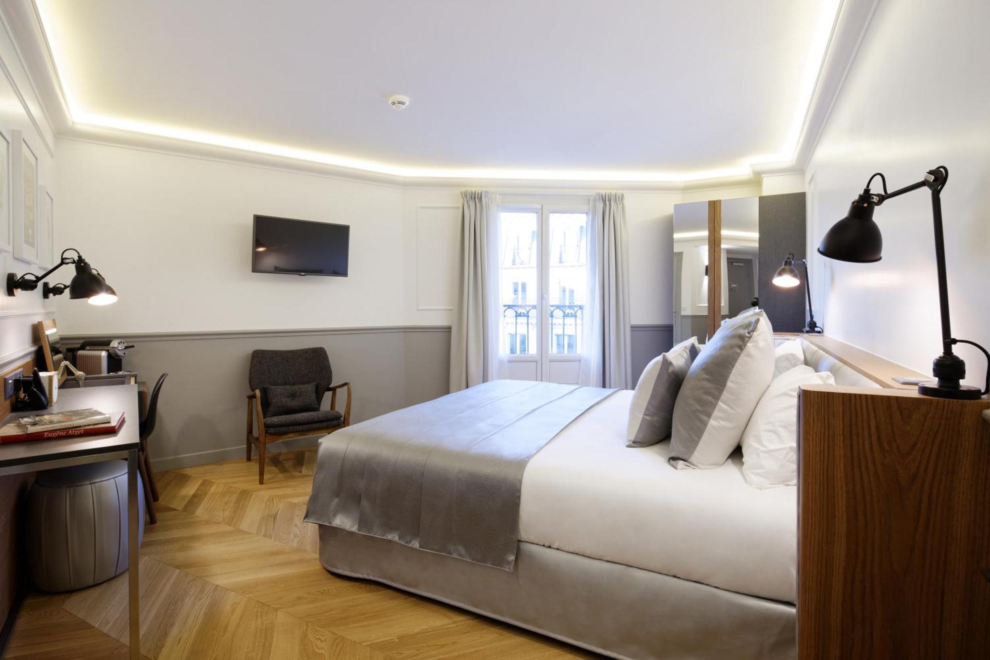Quarto Deluxe com Cama de Casal ou 2 de Solteiro