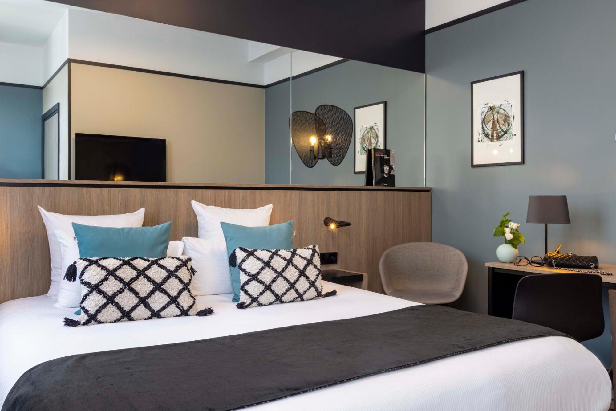Executive Room,1215015721:JPEG