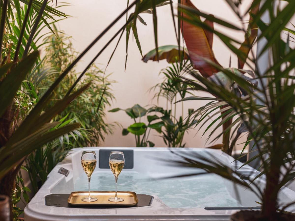 Suite Hot Tub