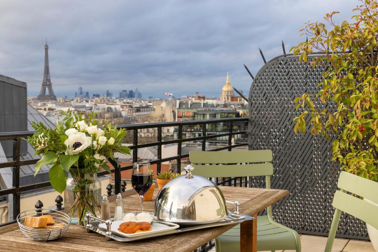 Quarto Duplo Superior com Terraço e Vista Torre Eiffel