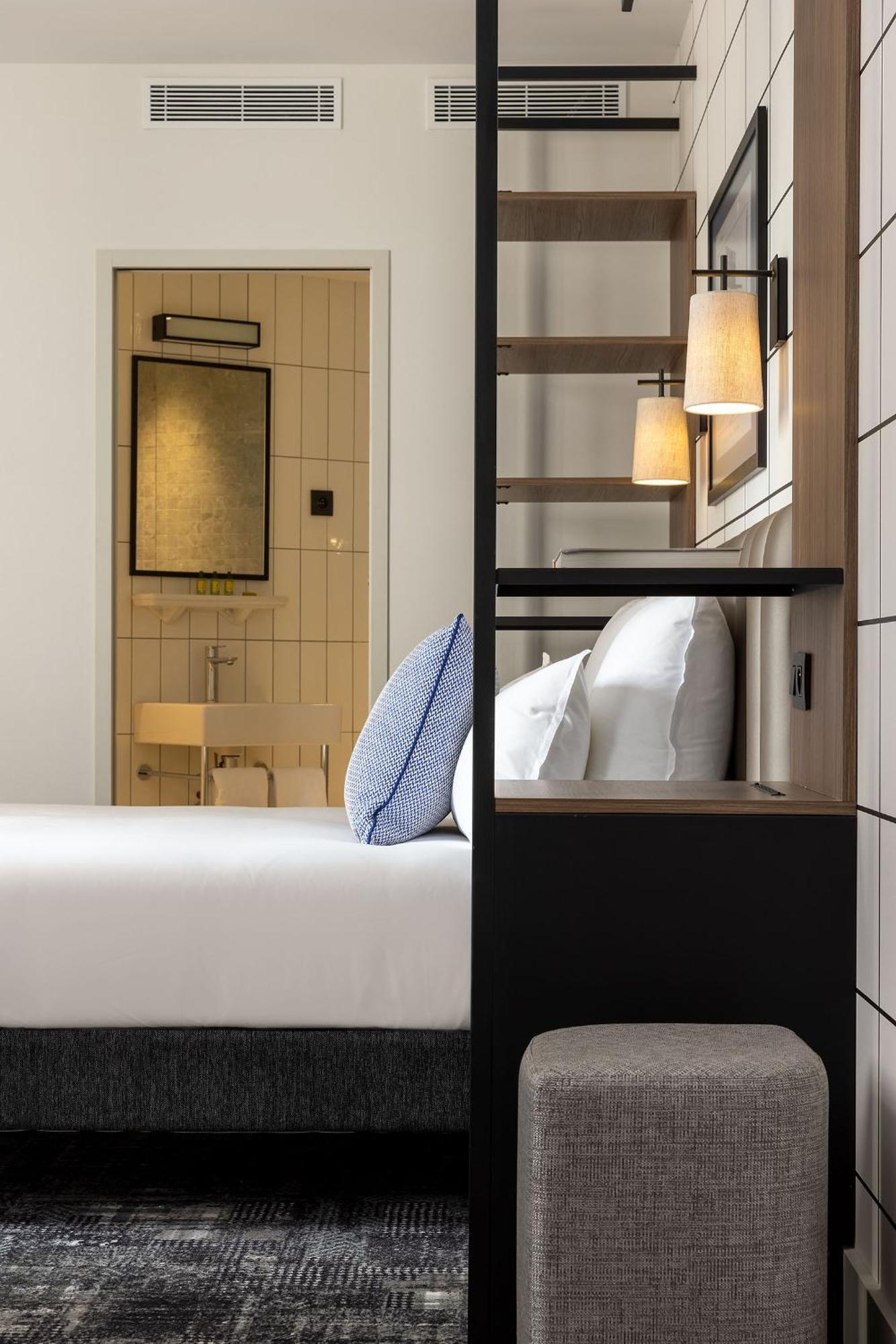 Large Triple Room,1156847649:JPEG