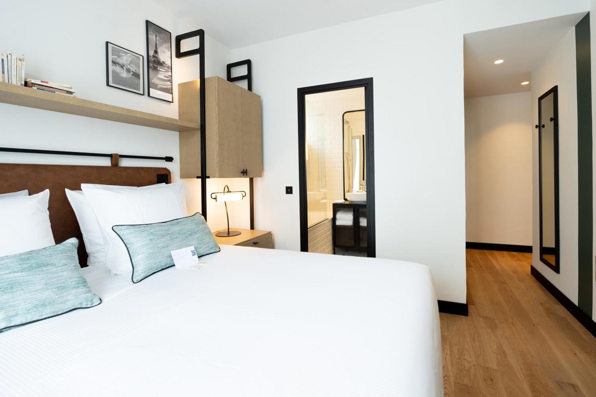 Double Room,1553583082:JPEG