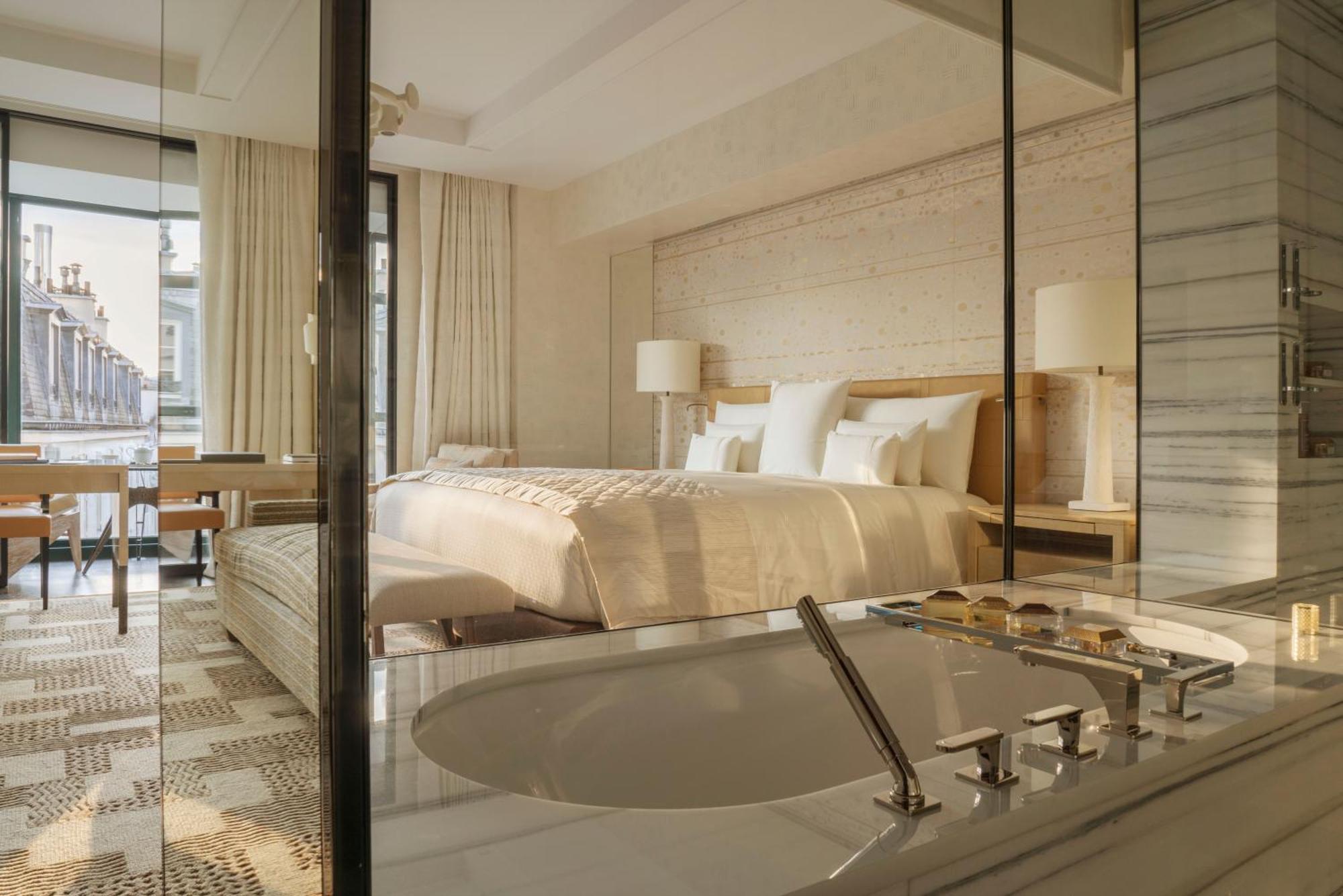 Louvre Deluxe room