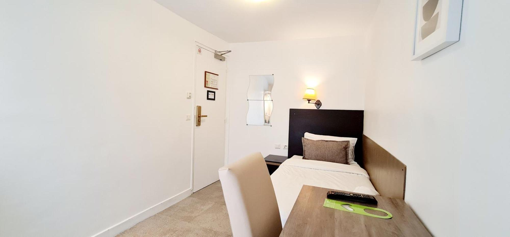 Single Room,1661125066:JPEG