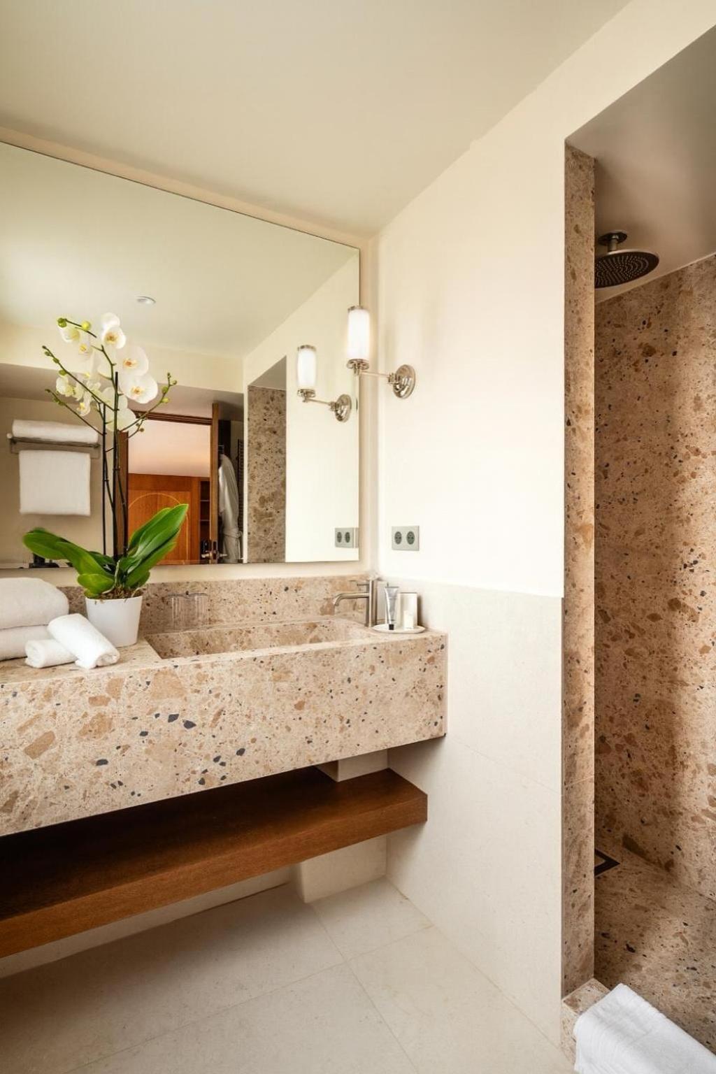 Executive Double or Twin Room " La Parisienne"