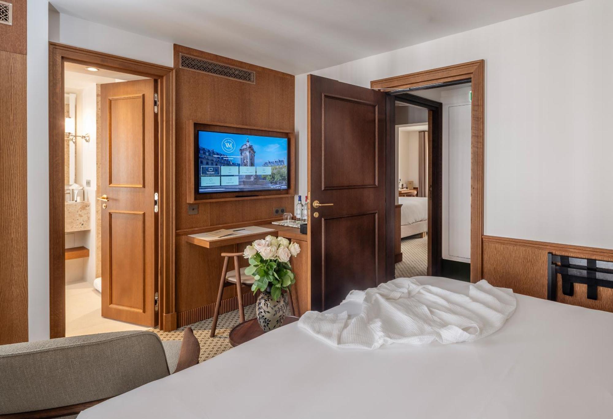 Two Adjacent Rooms,1697827144:JPEG