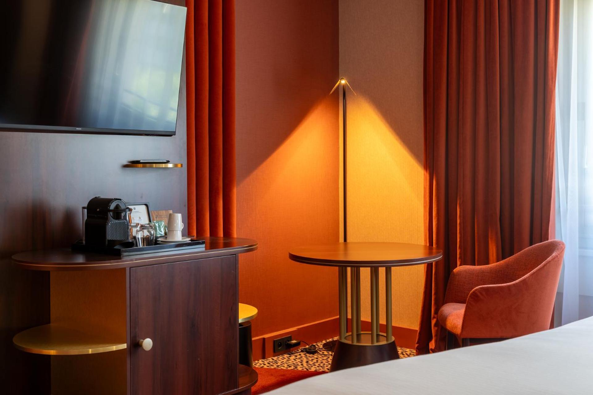 Signature Twin Room