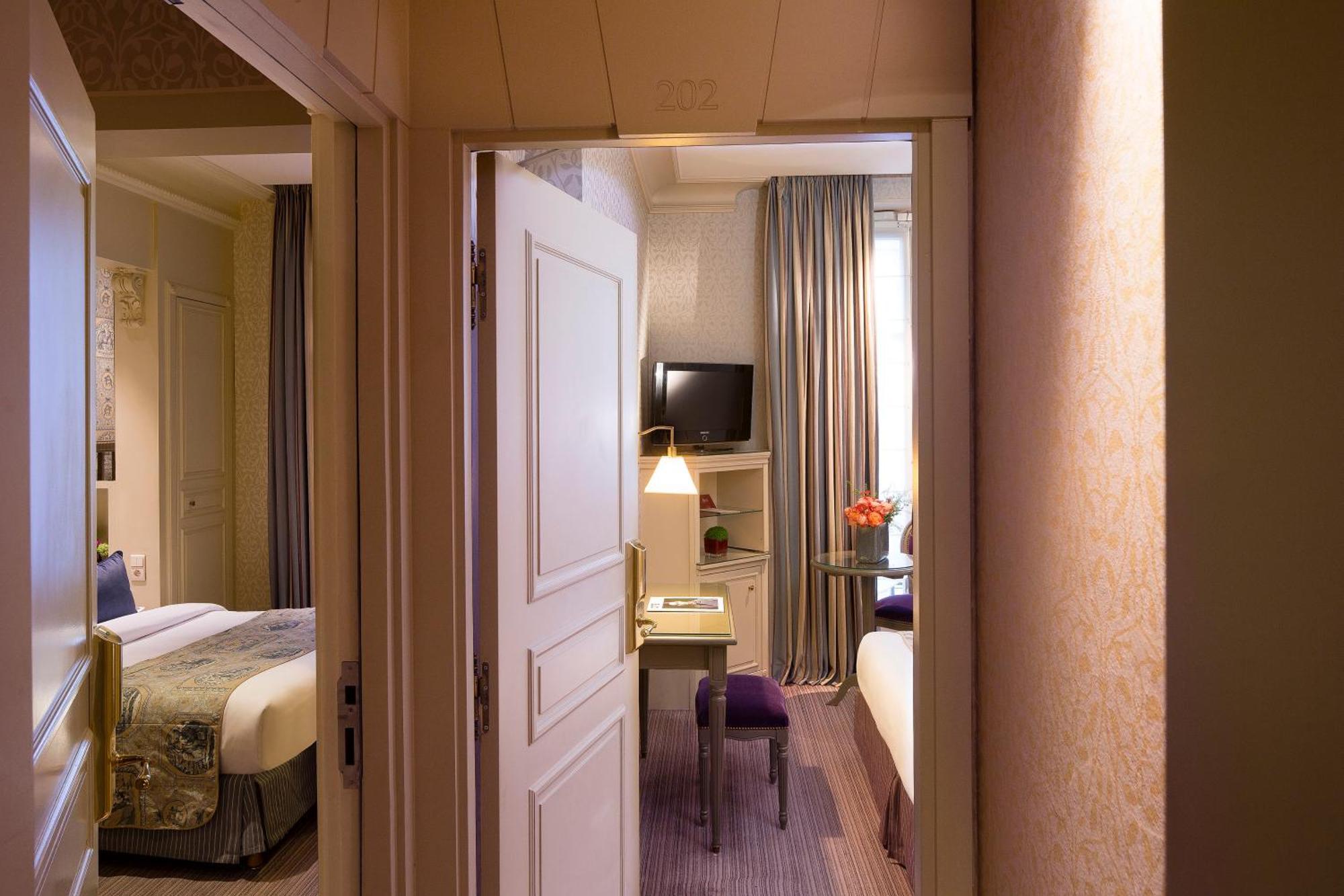 Classic Quadruple Room