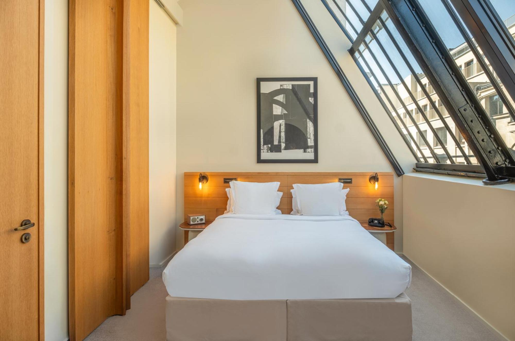 Skylight Deluxe Executive Room