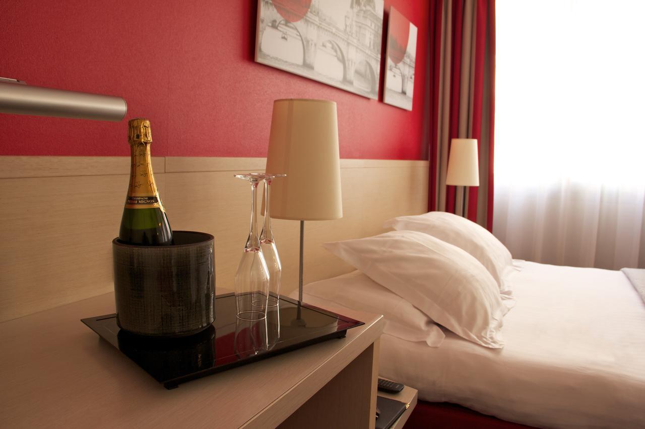 Chambre Lit Queen-size - Accessible aux Personnes à Mobilité Réduite