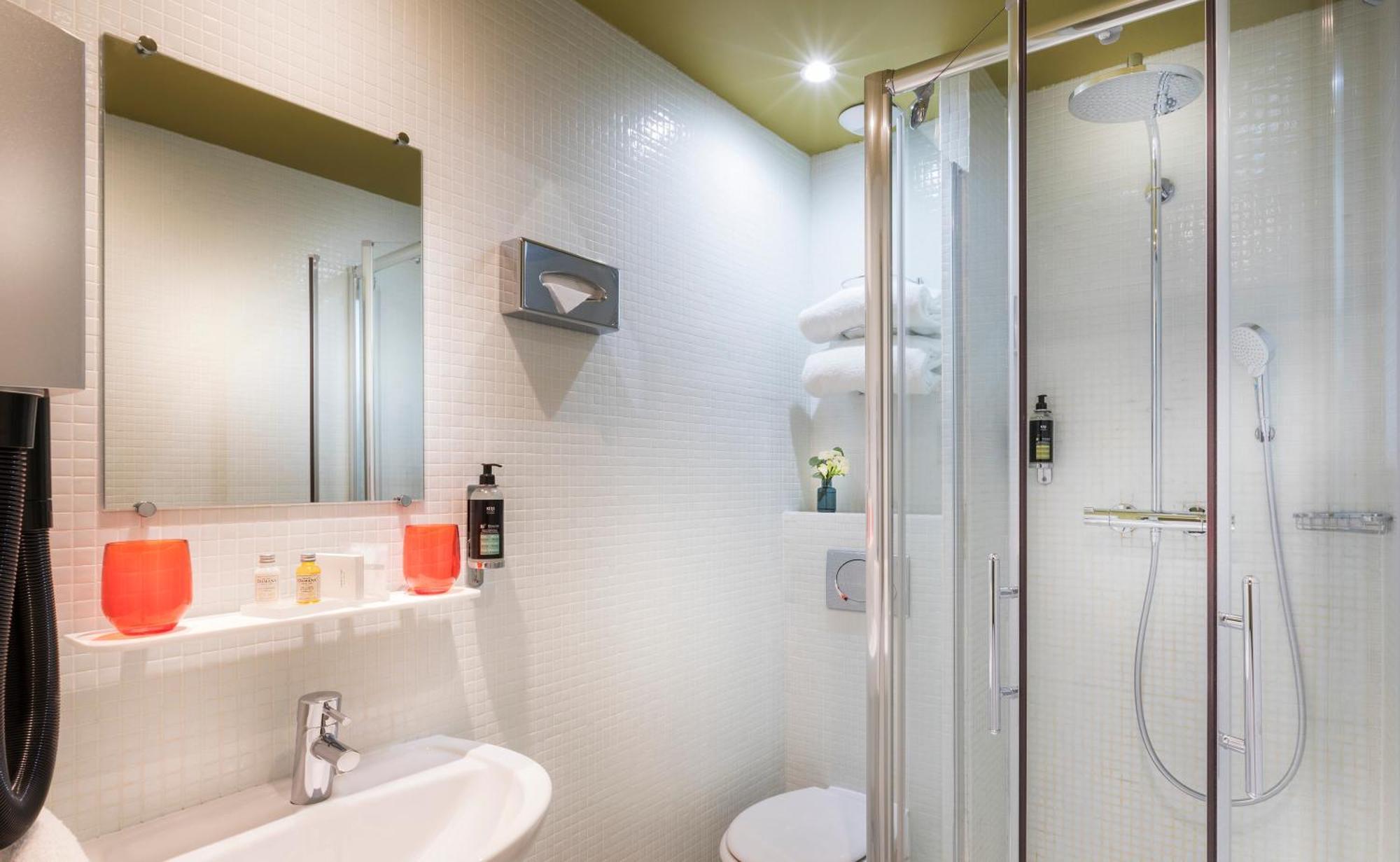 Suite Familiare con Vista Giardino
