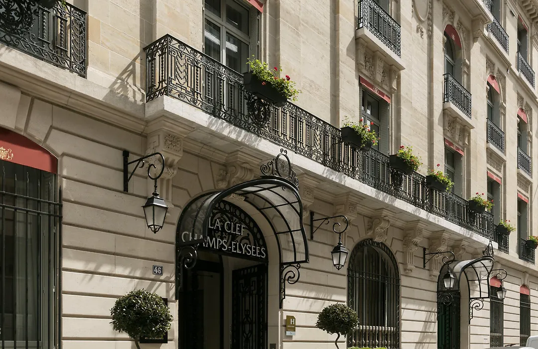 La Clef Champs-Elysees Paris By The Crest Collection-1
