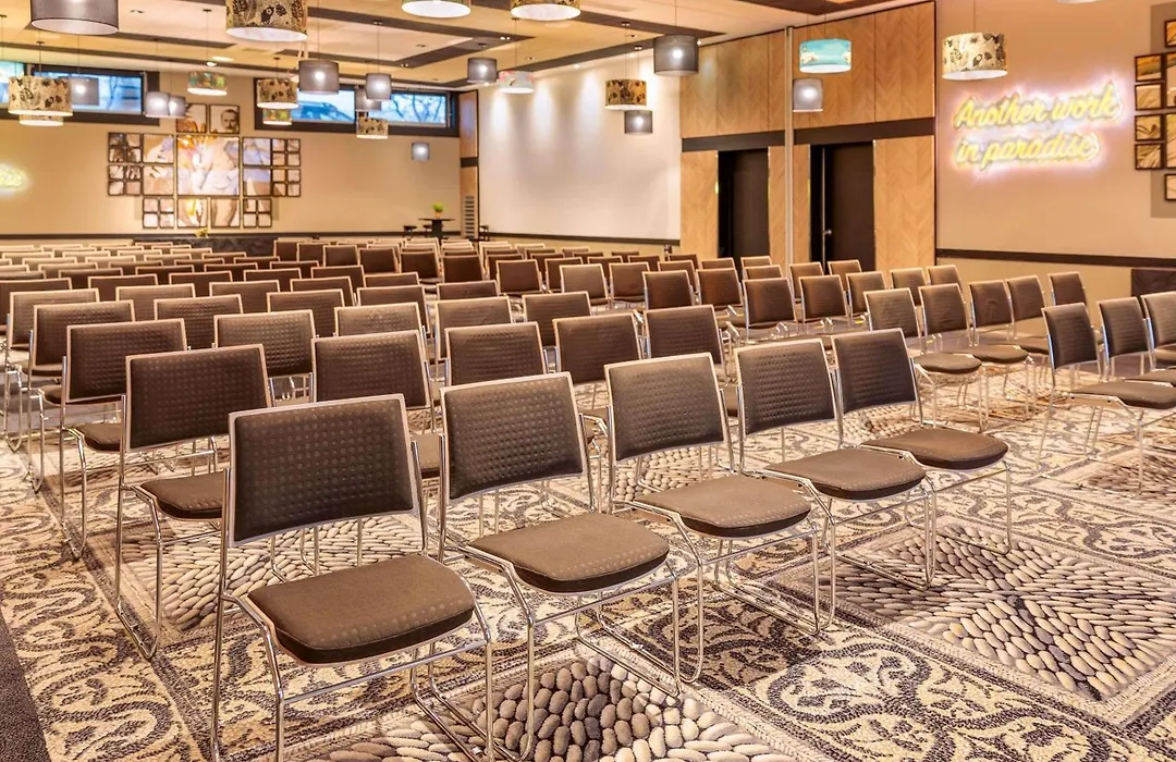 Novotel Paris 14 Porte D'Orleans-1