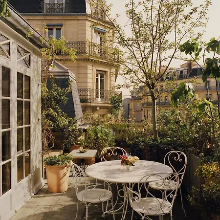 Château Voltaire-3
