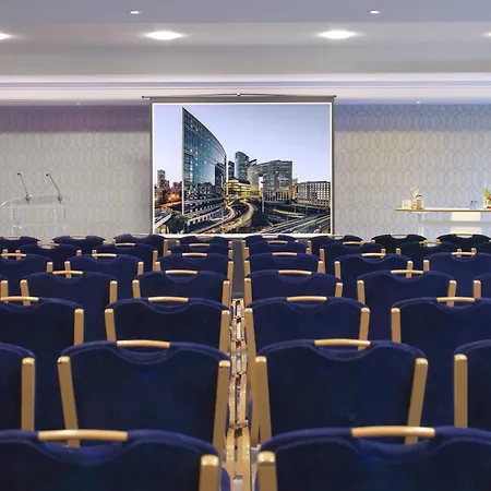 Renaissance Paris La Defense Hotel-3