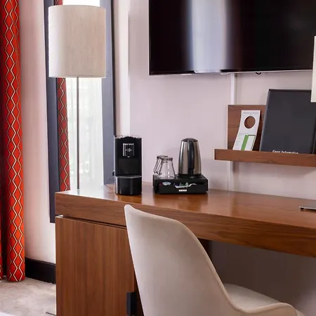 Hotel Elysees Bassano-2