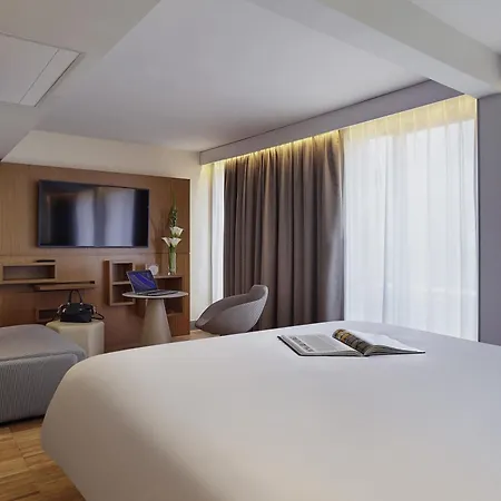 Mercure Paris Arc De Triomphe Etoile-3